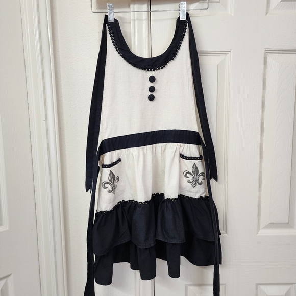 UNAVAILABLE **SET** Retro Cutie Fleur-de-lis Kitchen Apron & Matching Towel - Picture 2 of 15